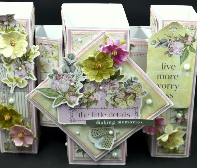 TK Paper Boutique Ready to Assemble Card Making Kit- Ultimate Pillar Card
