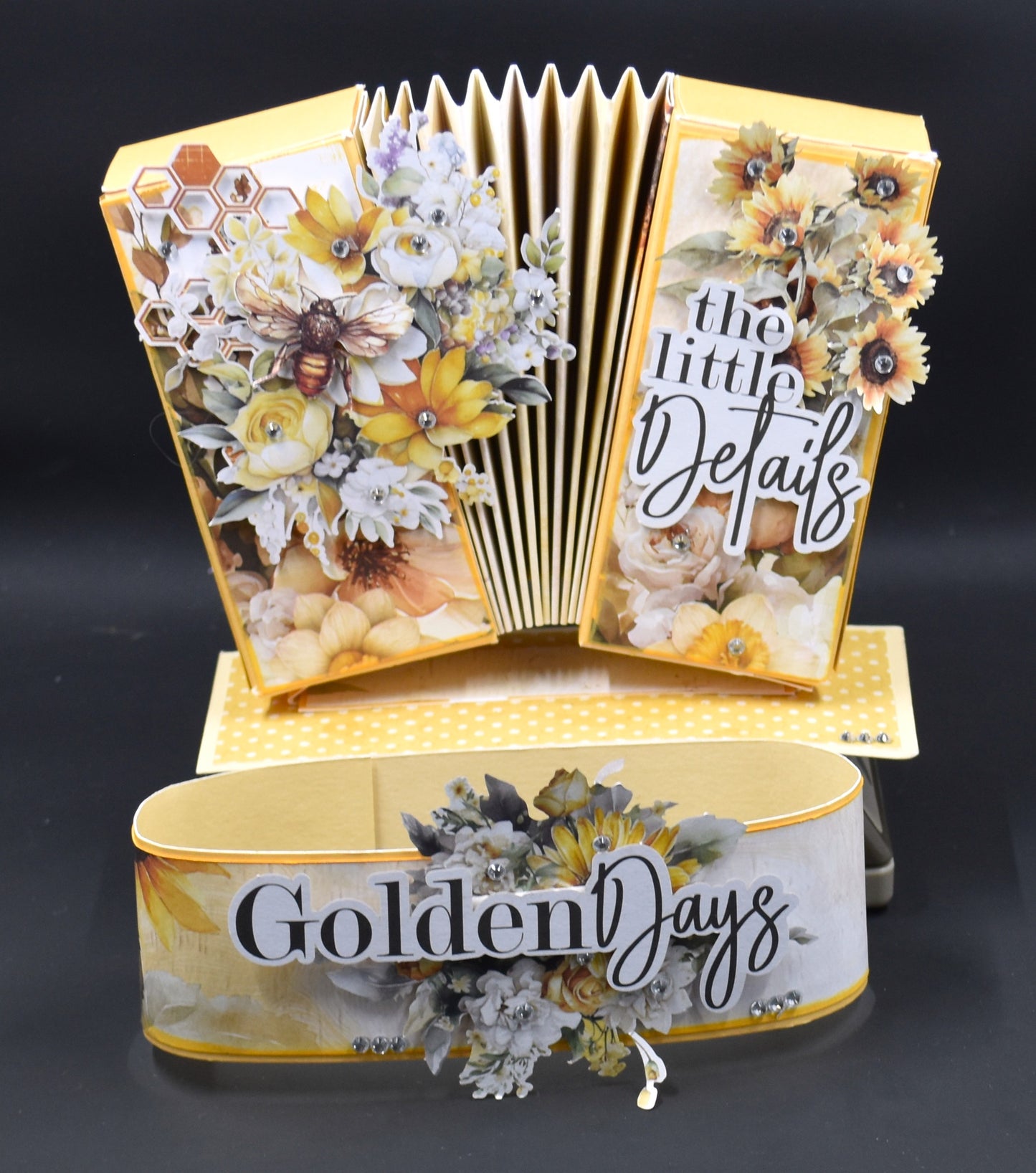TK Paper Boutique Ready to Assemble Card Making Kit - Accordion Fan Box
